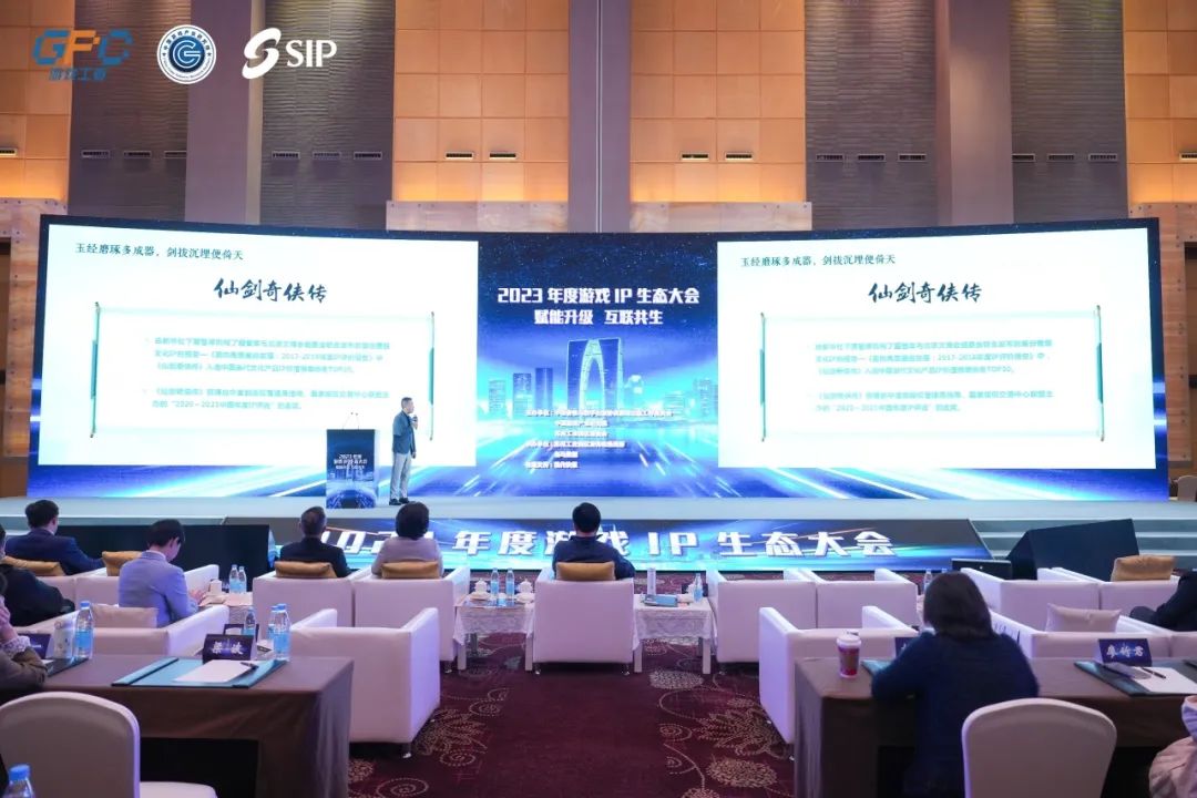 和平精英怎么开人物透视_和平精英透视是什么样子的_何平精英透视